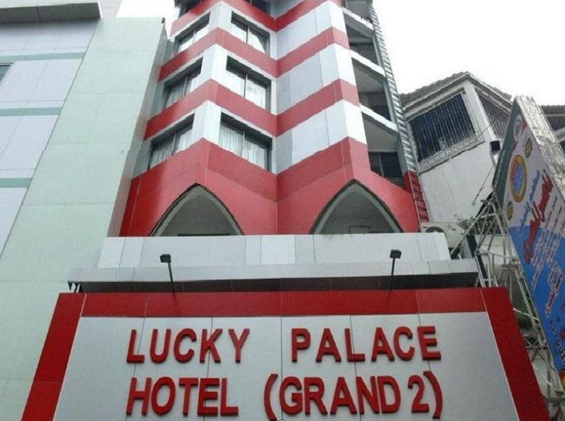 Lucky Palace Hotel Банкок Екстериор снимка